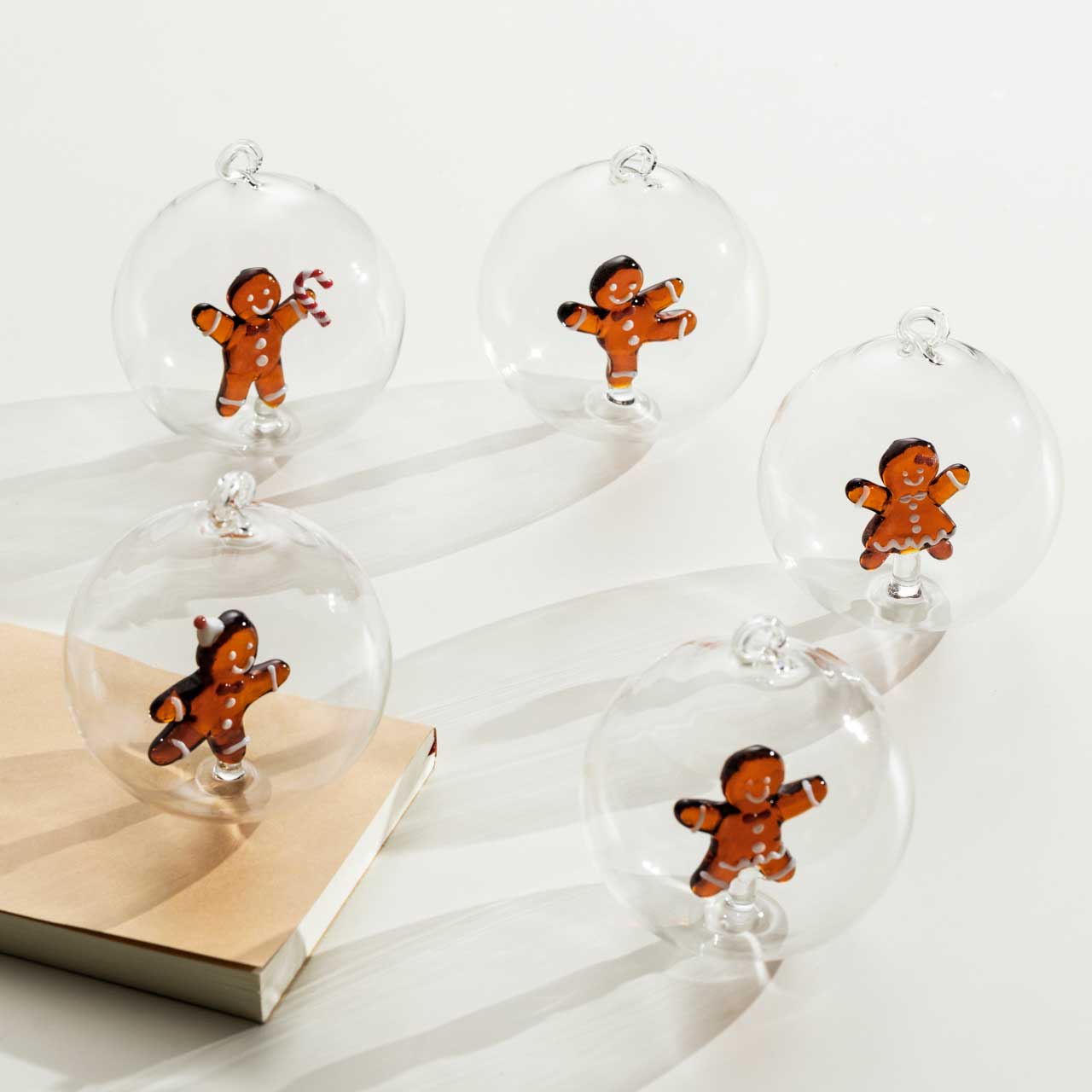 ICHENDORF Schiaccianoci Pallina di Natale Pan di Zenzero con Bastoncino 8cm Vetro Borosilicato - Image 2