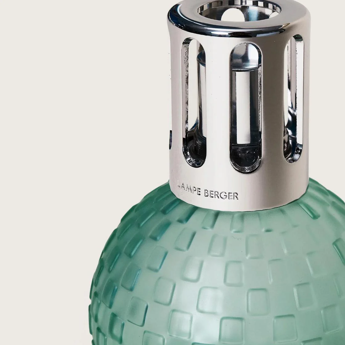 LAMPE BERGER Lampada Catalitica Cofanetto Disco Estivale Vert + 250ml Zeste de Verveine - Image 3