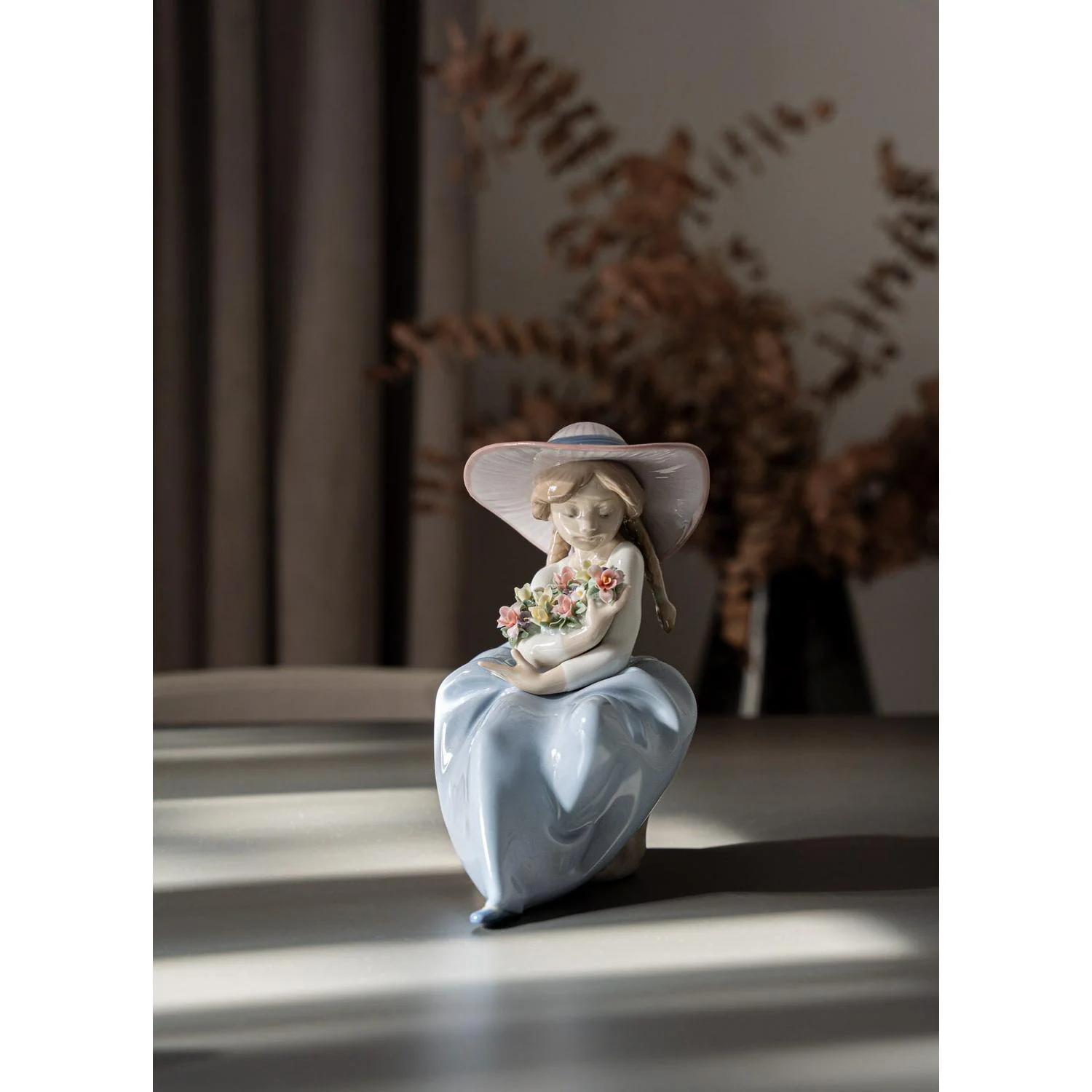 LLADRO' Figurina Bimba con Fiori 20x16cm Porcellana - Image 2