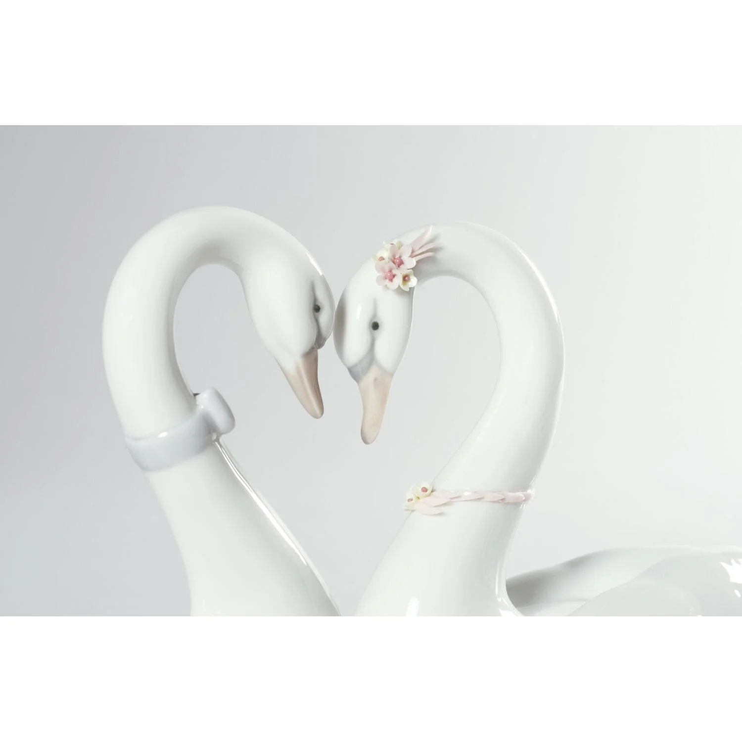 LLADRO' Figurina Cigni Amore Senza Fine 13x27cm Porcellana - Image 4