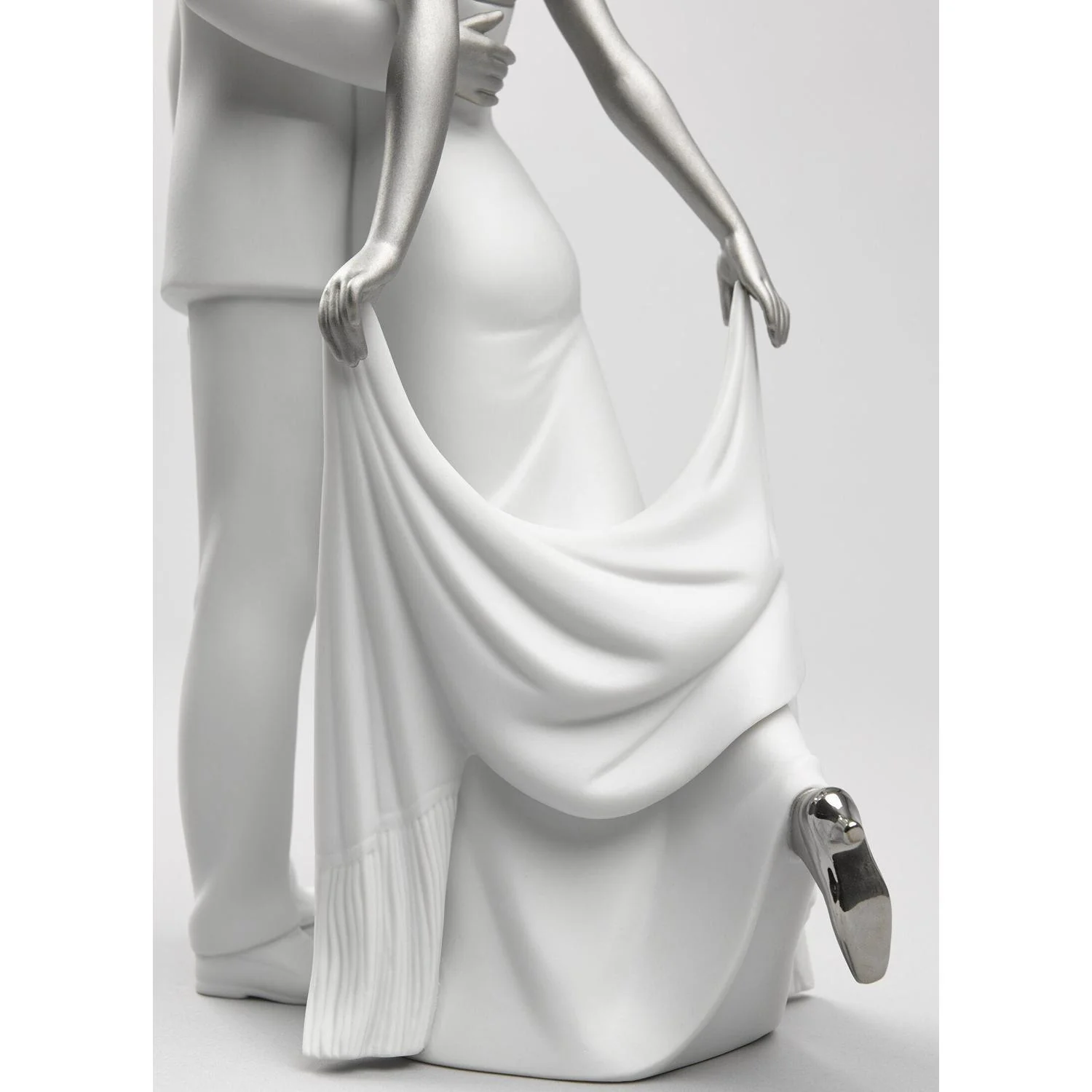 LLADRO' Figurina Coppia Felice Anniversario Lustro Argento 32x21cm Porcellana - Image 5