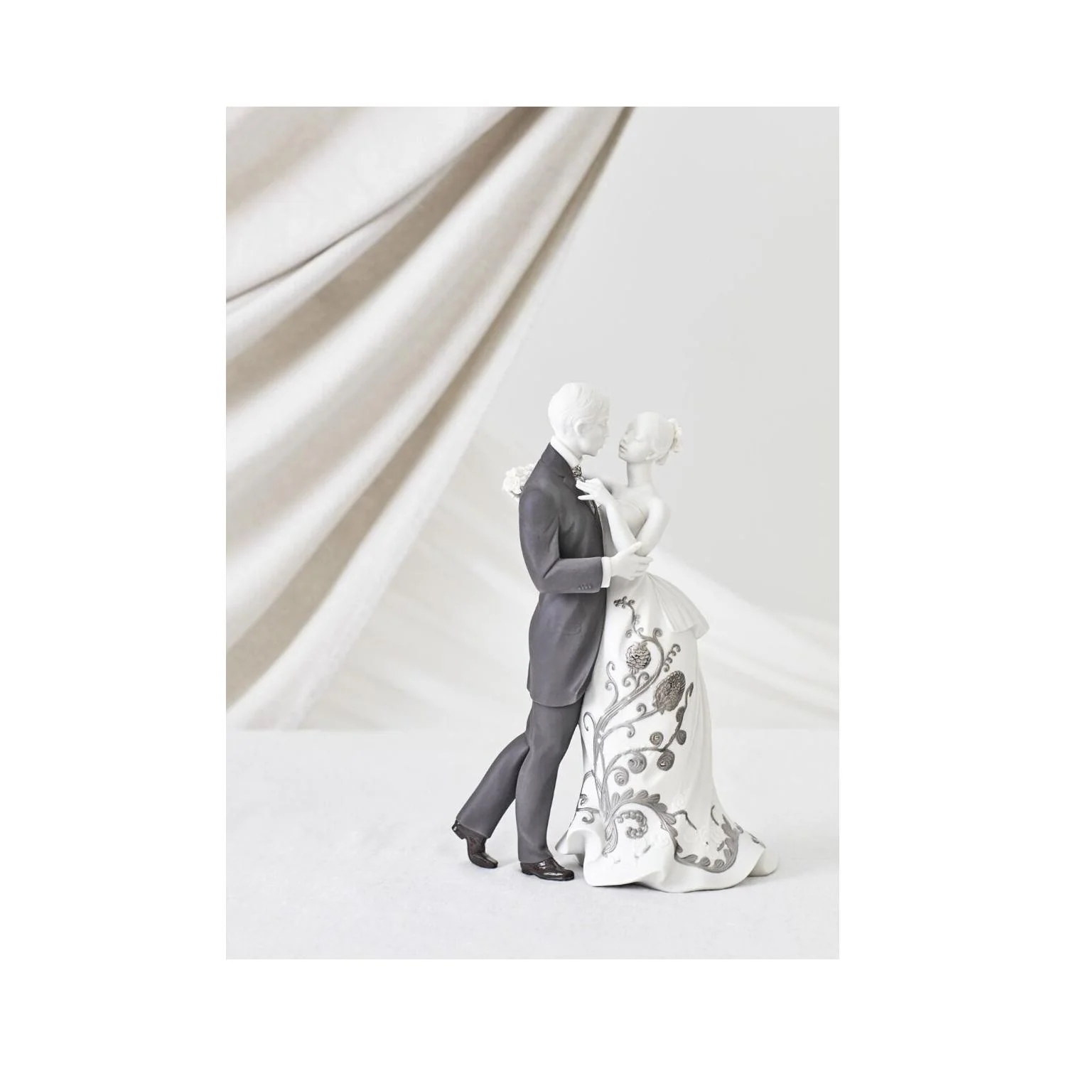 LLADRO' Figurina Coppia Il Valzer Dei Fidanzati Lustro Argento 30x21cm Porcellana - Image 6