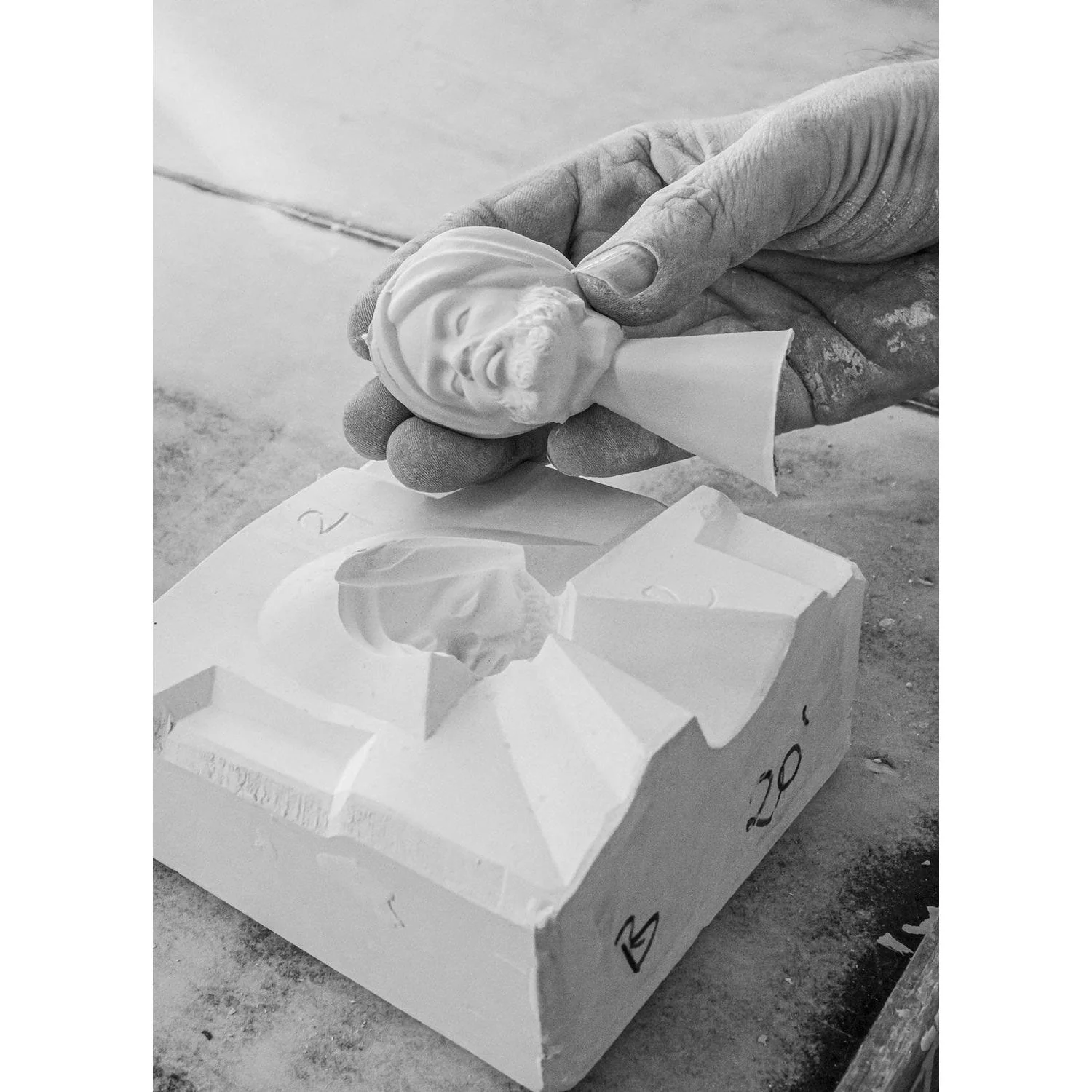 LLADRO' Figurina Natività Re Baldassarre Lustro Oro 33x15cm Porcellana - Image 4