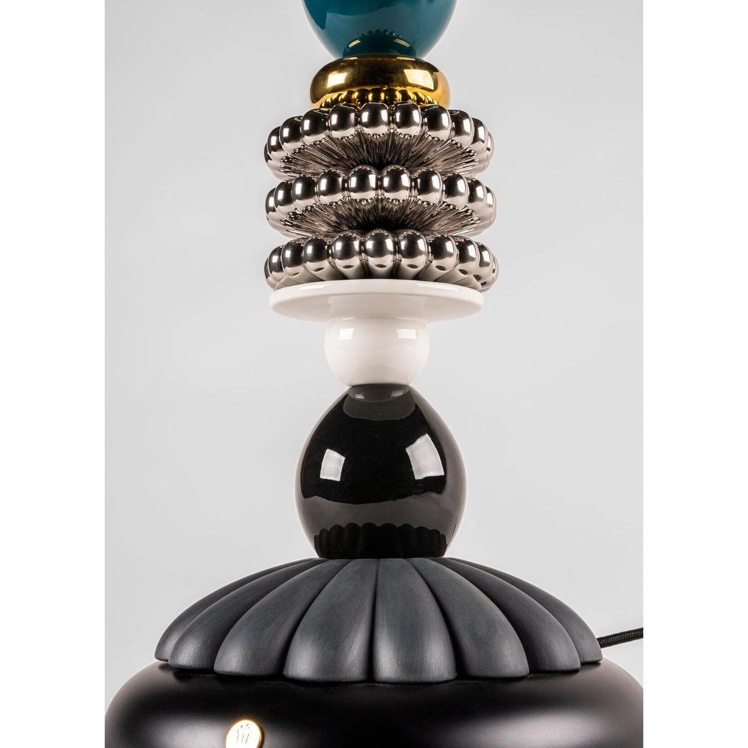 LLADRO' Lampada da Tavolo Firefly By Olga Hanono 68x35cm Porcellana - Image 3