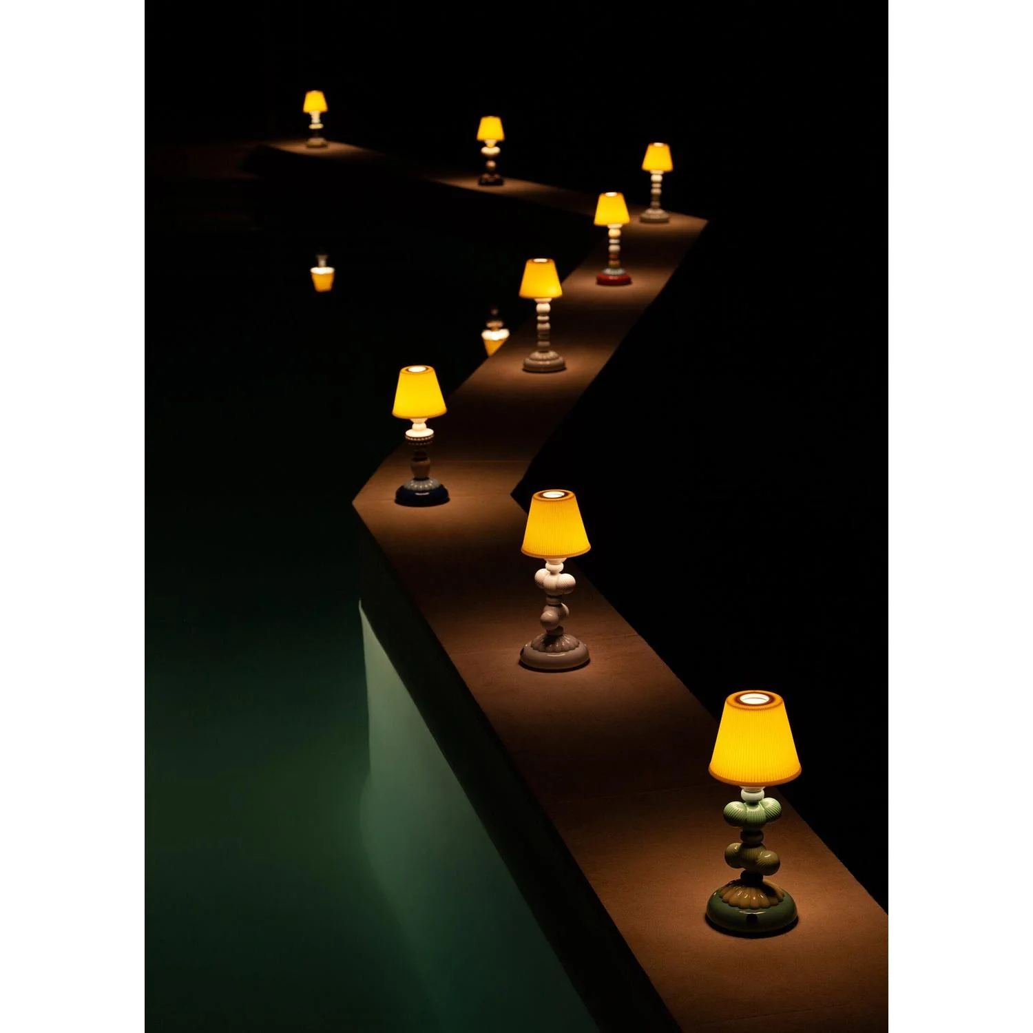 LLADRO' Lampada da Tavolo Firefly Cactus Verde 30x12cm Porcellana - Image 4