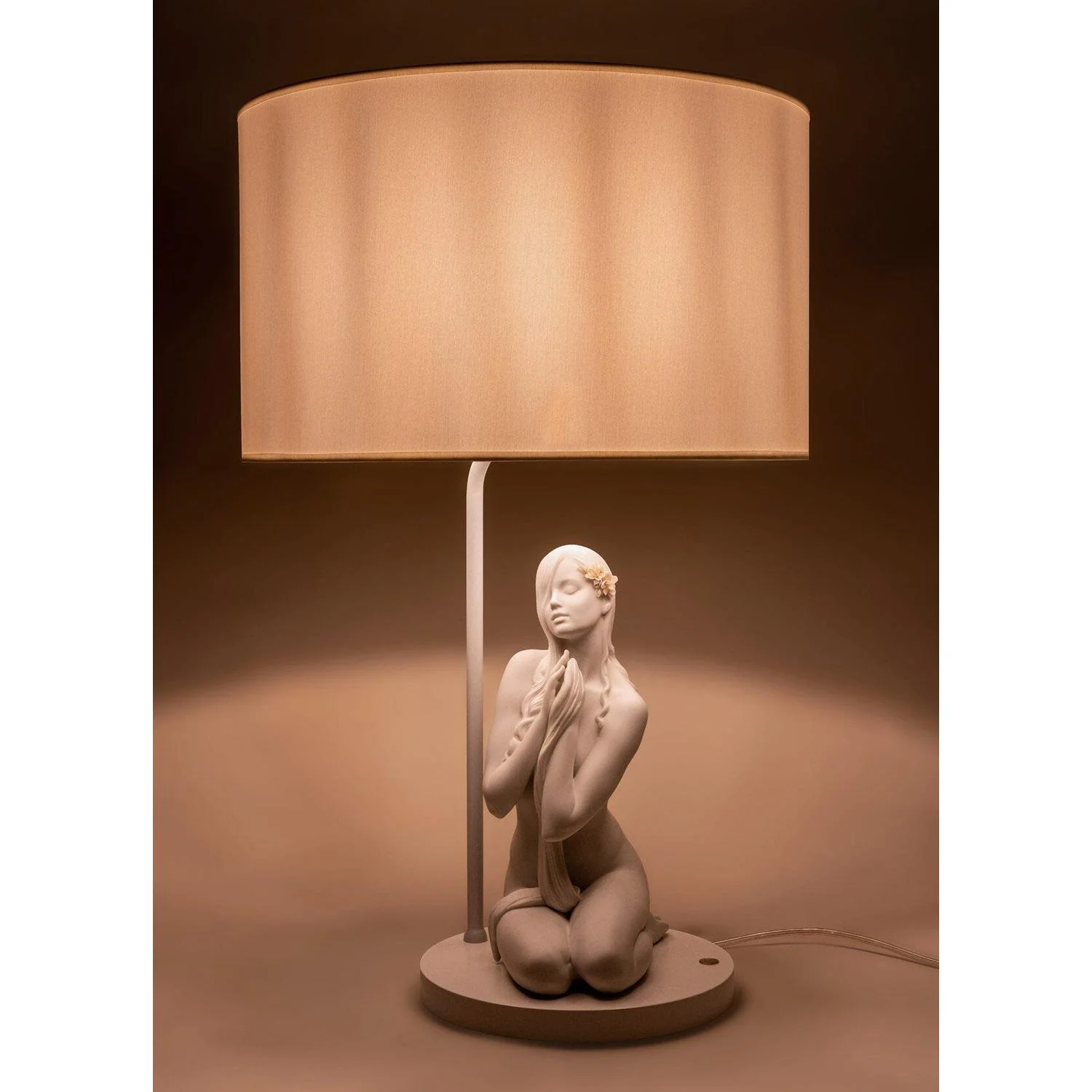 LLADRO' Lampada da Tavolo Pace Interiore 63x40cm Porcellana - Image 3