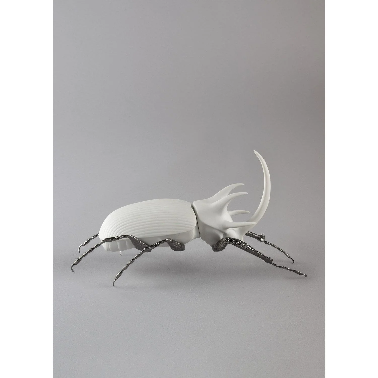 LLADRO' Scarabeo Rinoceronte Bianco Opaco 12x26cm Porcellana - Image 5