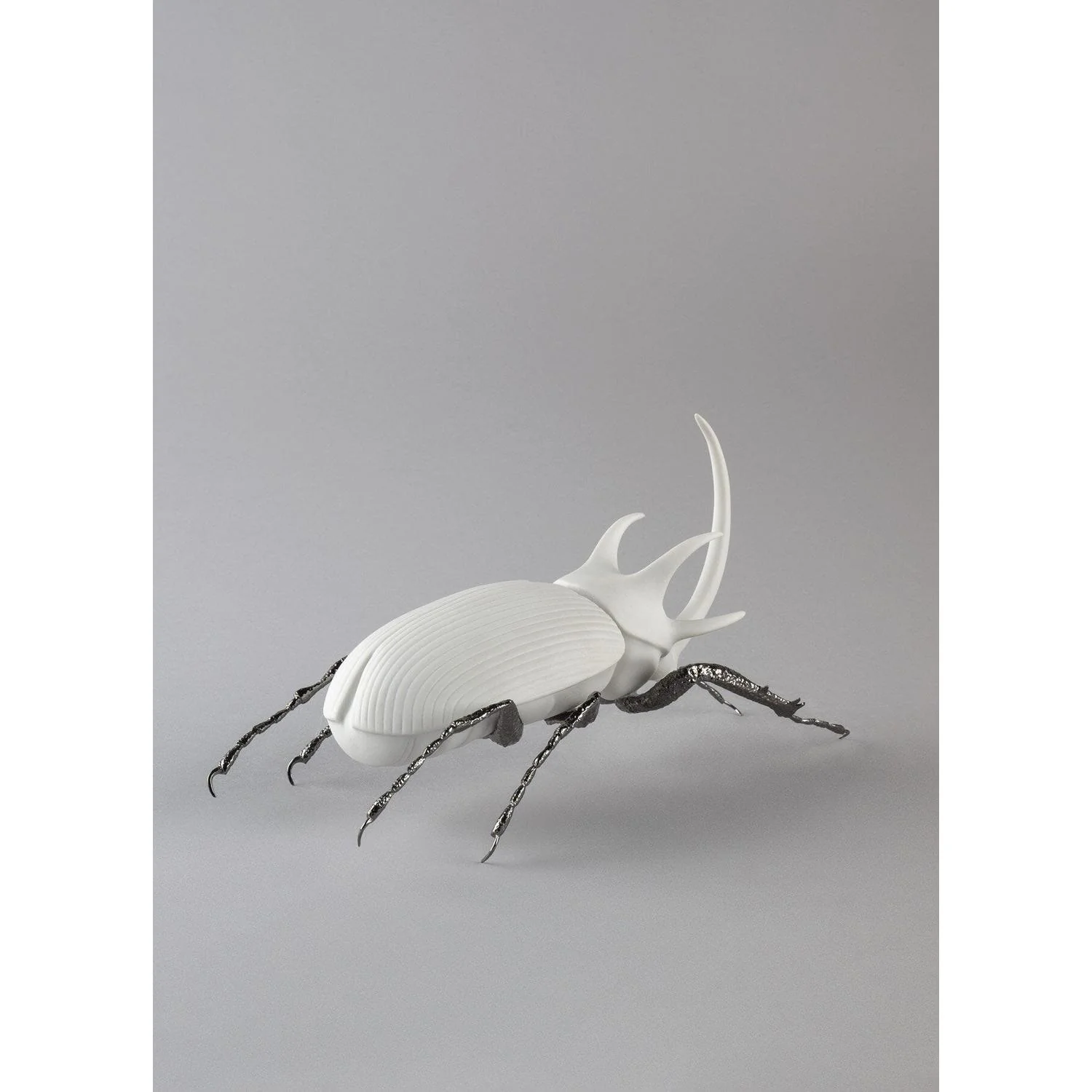 LLADRO' Scarabeo Rinoceronte Bianco Opaco 12x26cm Porcellana - Image 6