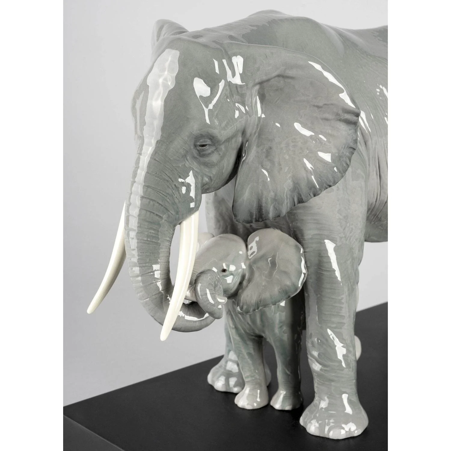 LLADRO' Scultura Elefanti Indicando la Via 29x36cm Porcellana - Image 2
