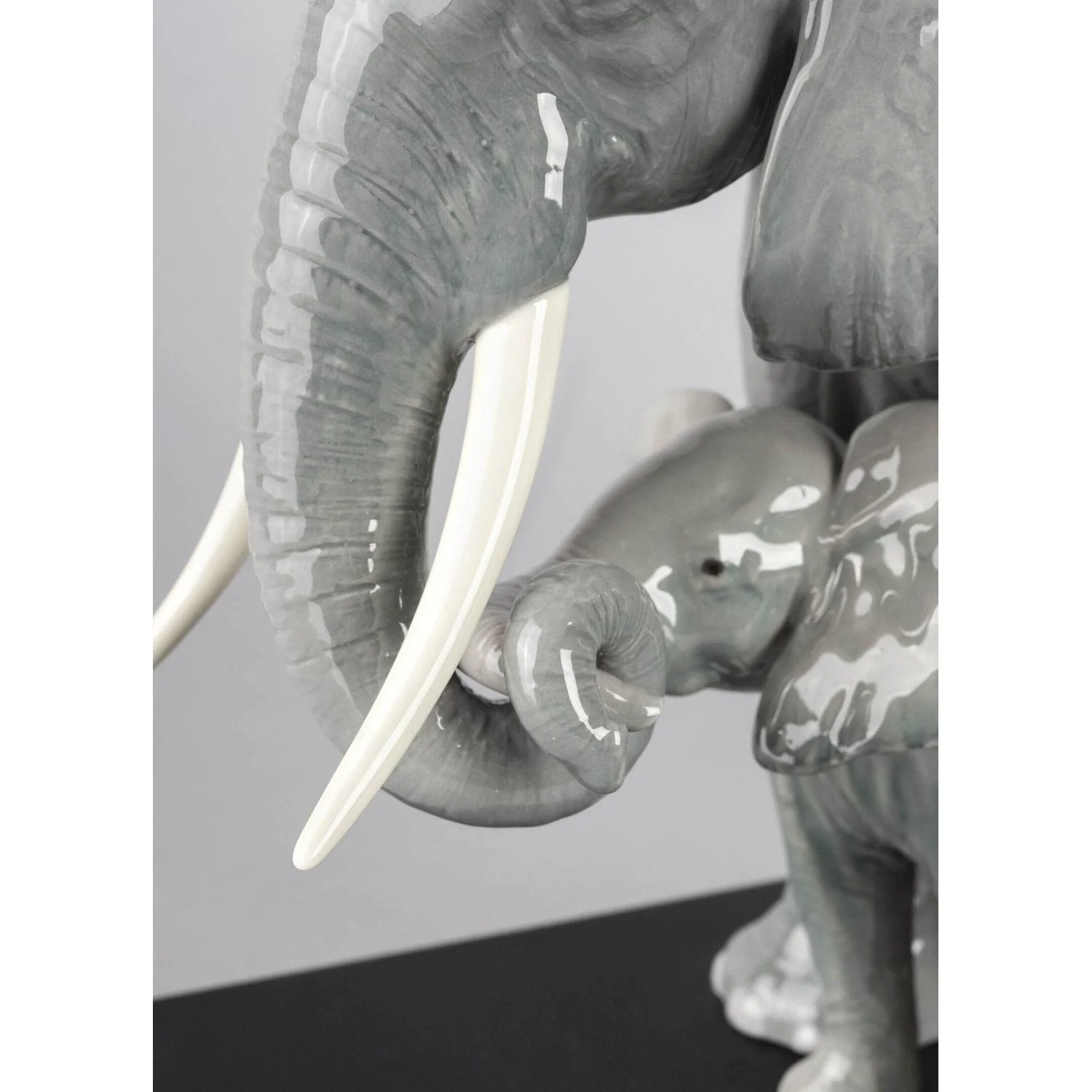 LLADRO' Scultura Elefanti Indicando la Via 29x36cm Porcellana - Image 3