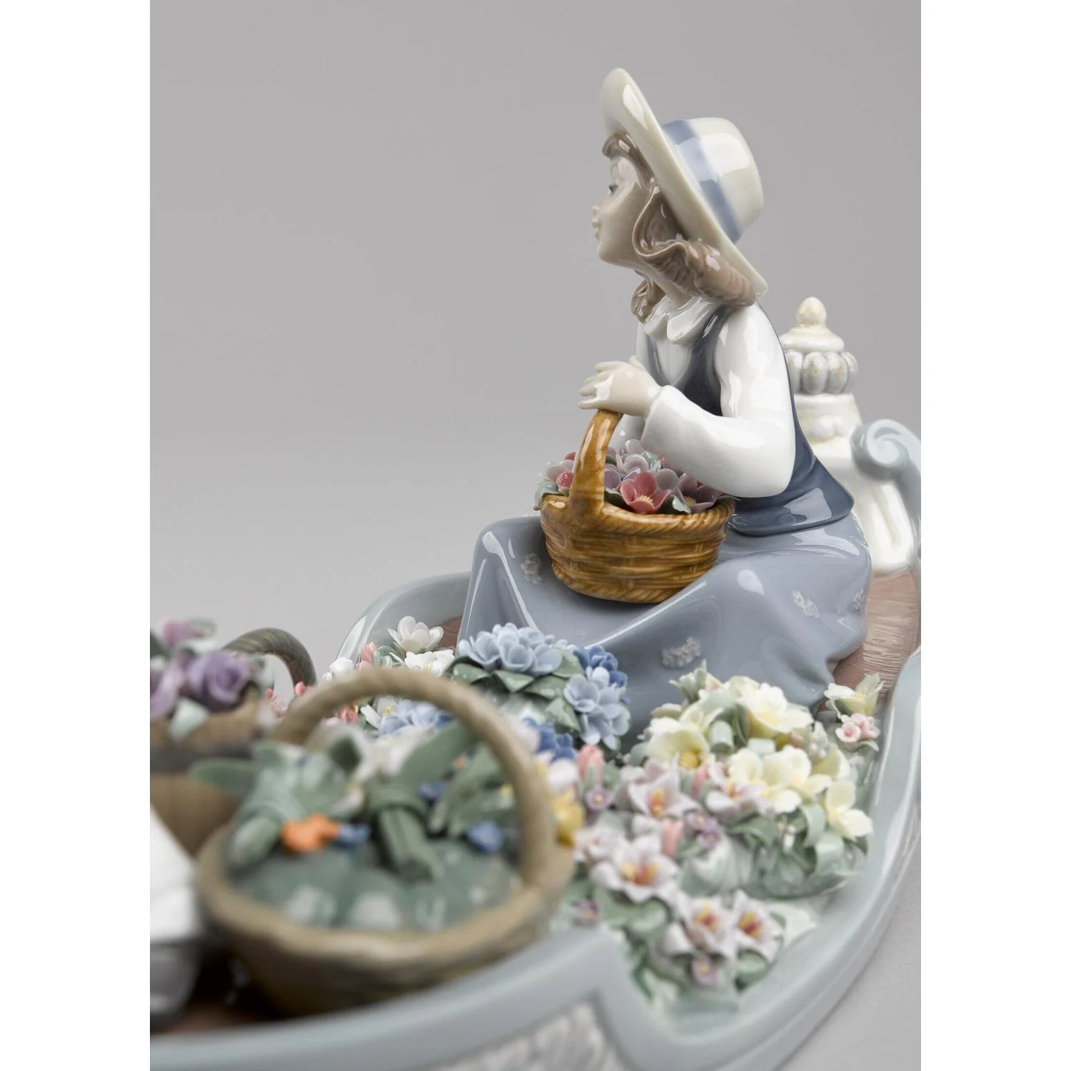LLADRO' Scultura Fiori per Sempre 19x45cm Porcellana - Image 11