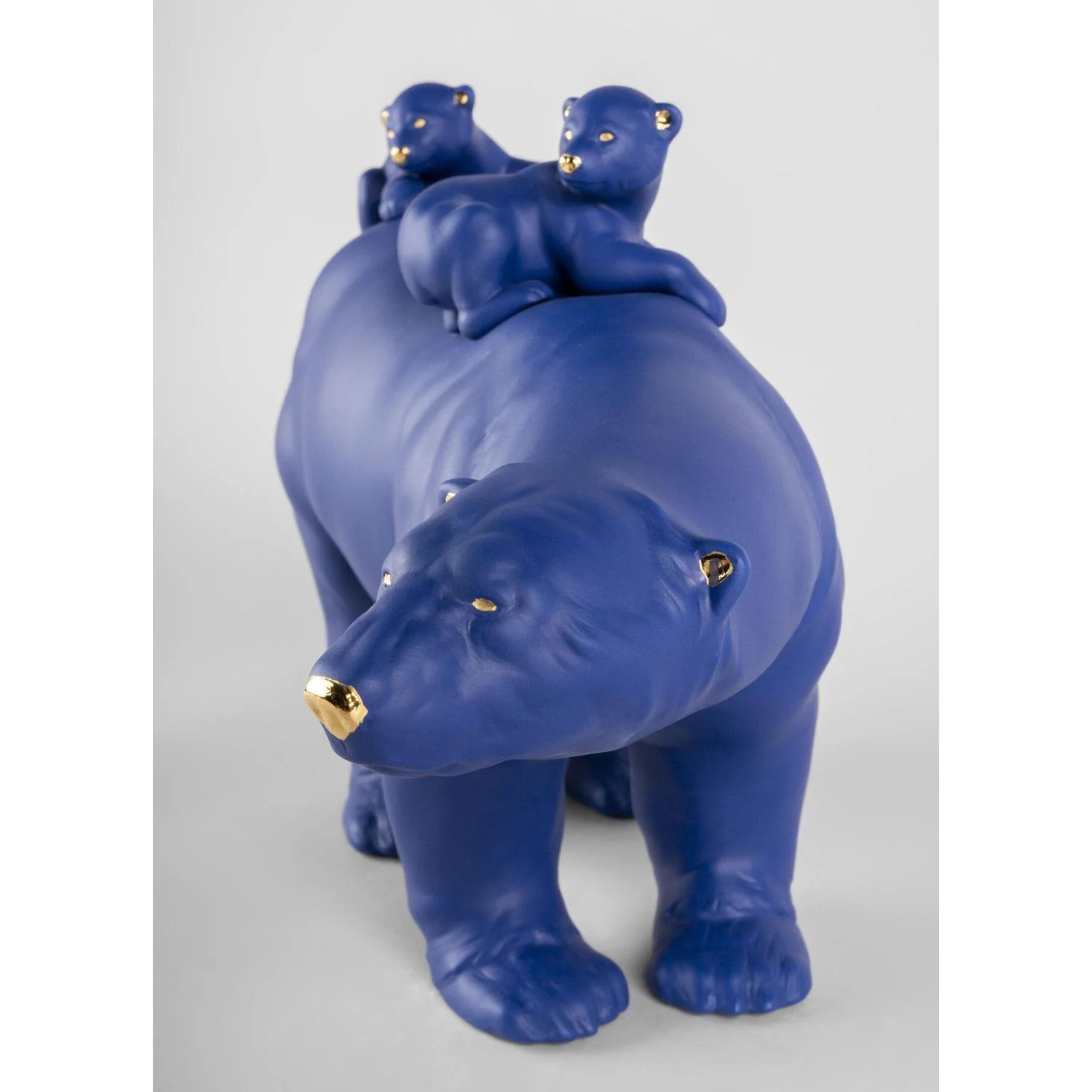 LLADRO' Scultura Mamma Orsa e I Suoi Piccoli Azzurro Oro Serie Limitata 25x39cm Porcellana - Image 2