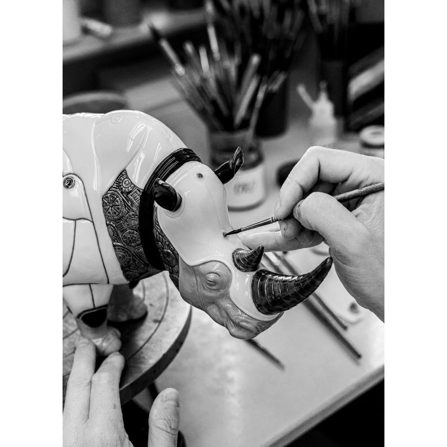 LLADRO' Scultura Rinoceronte Cyborg 22x45cm Porcellana - Image 8