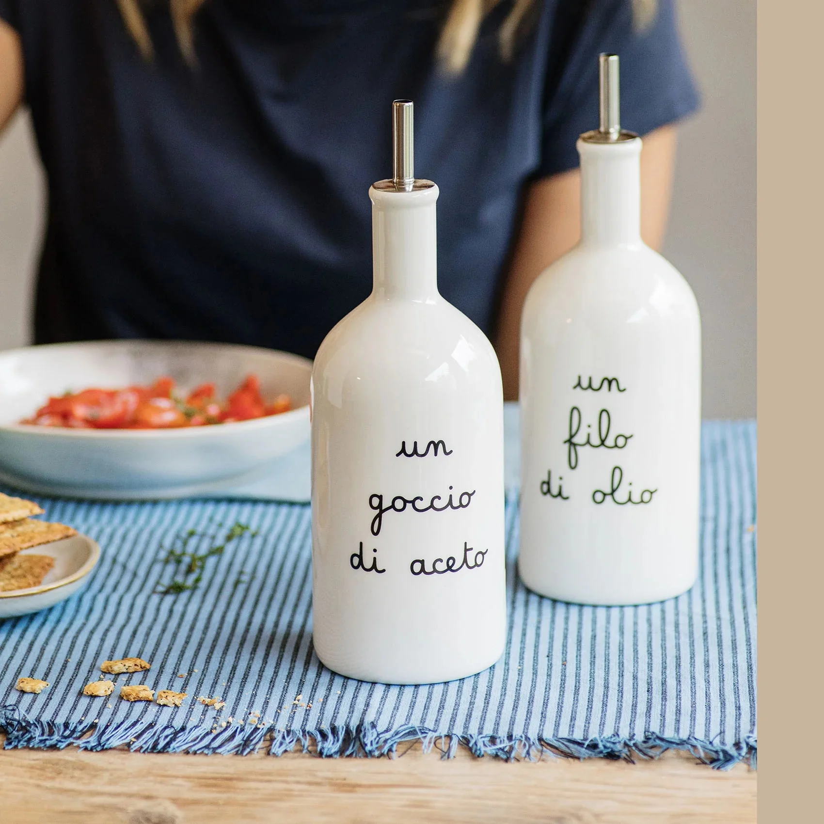 SIMPLE DAY Acetiera Bottiglia Aceto Un Goccio di Aceto 600ml Bianco Gres - Image 2